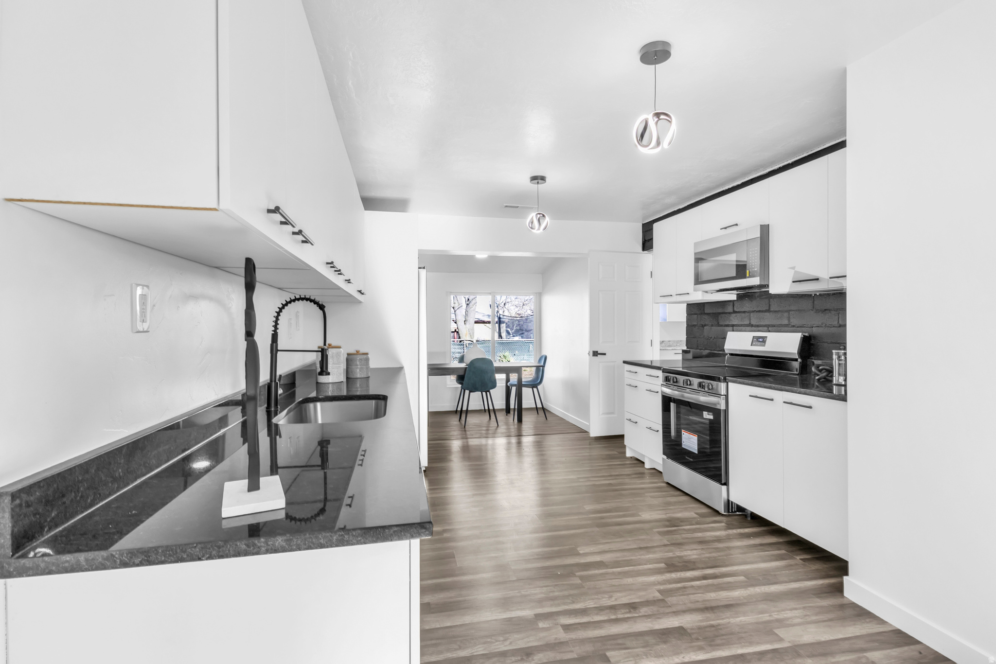 HOFFMAN HEIGHTS #11 - Residential