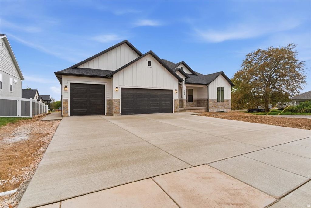 Photo of 703 E 2750 N, North Ogden, UT 84414 (MLS # 2152949)