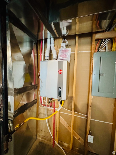 TOWNS AT MOUNTAIN VI - Residential