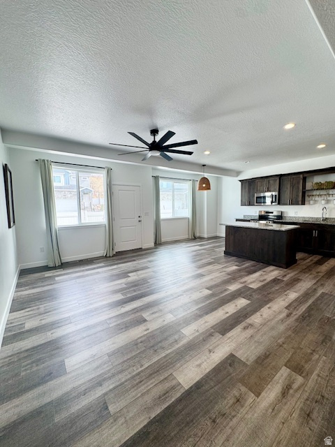 TOWNS AT MOUNTAIN VI - Residential