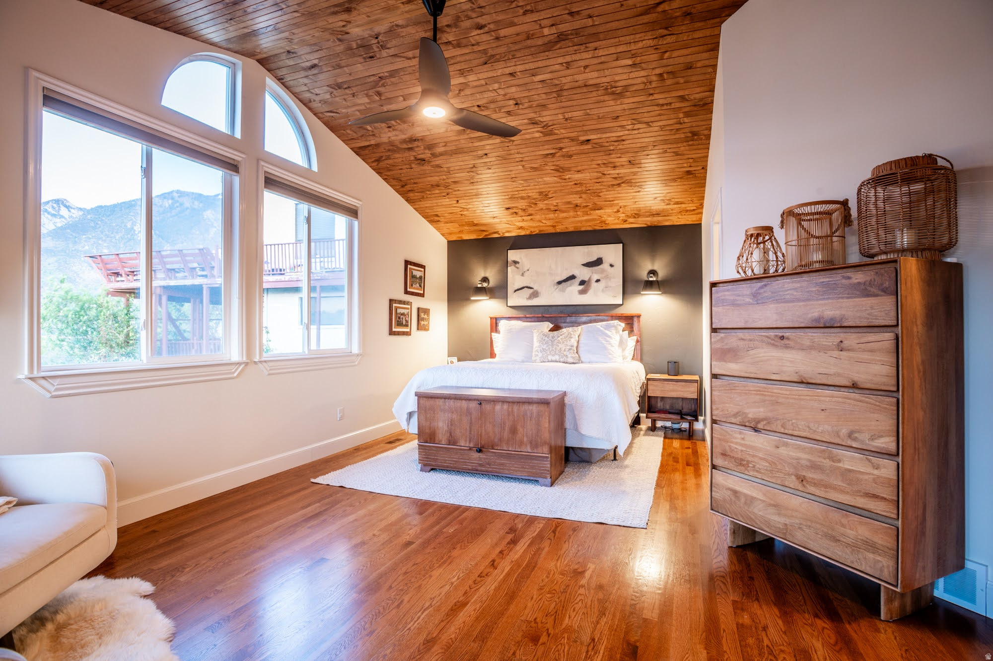 DIMPLE DELL RANCHETT - Residential