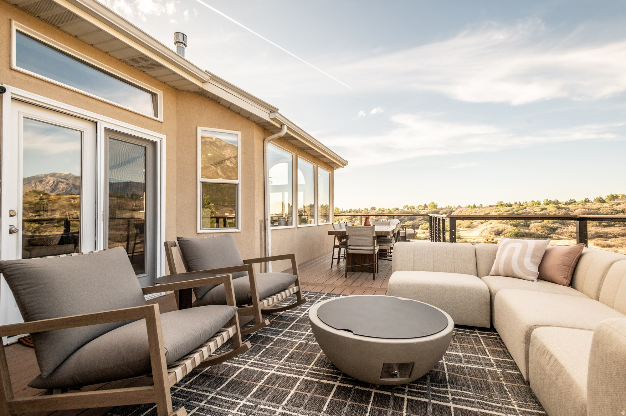 DIMPLE DELL RANCHETT - Residential