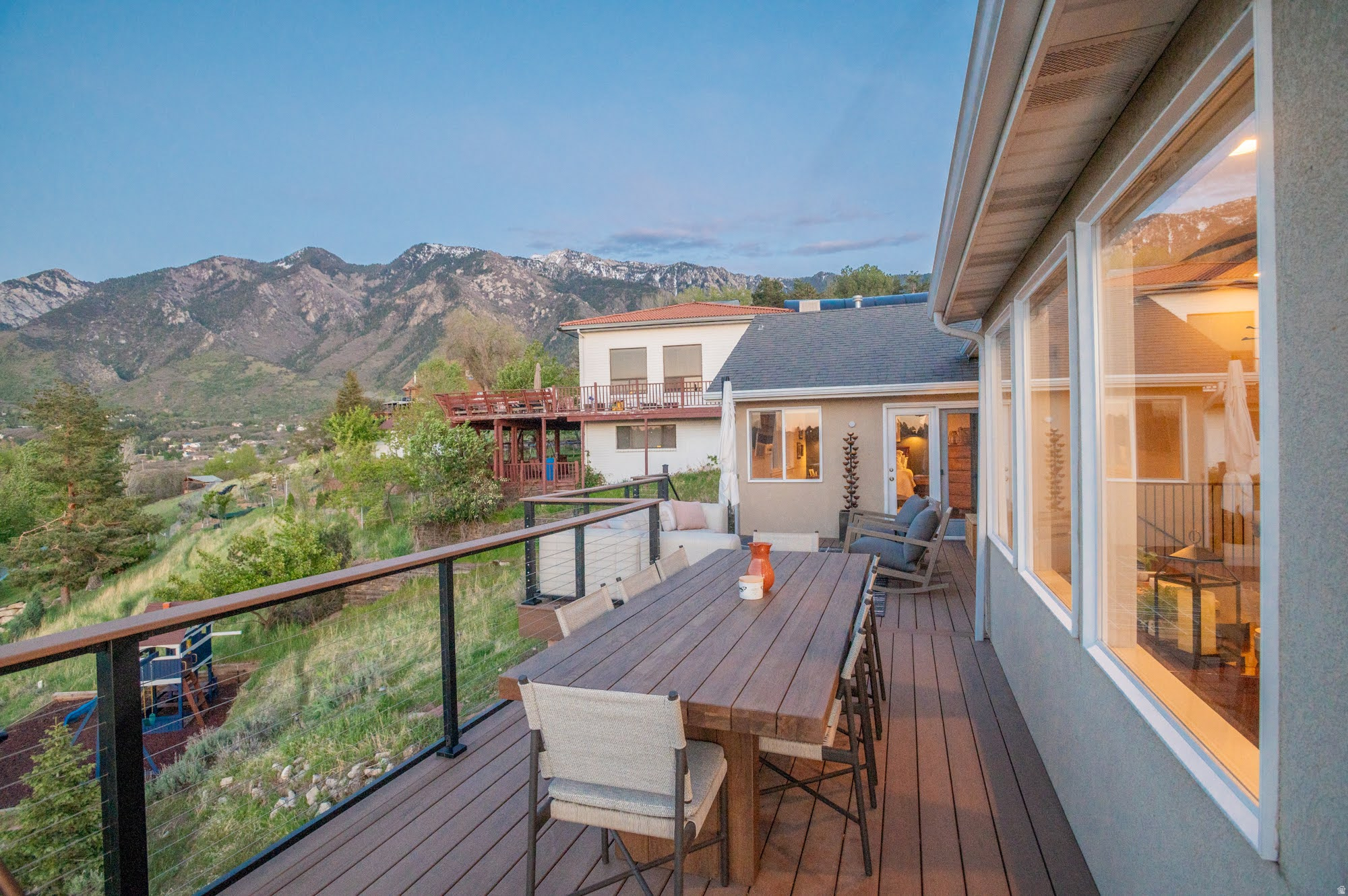 DIMPLE DELL RANCHETT - Residential
