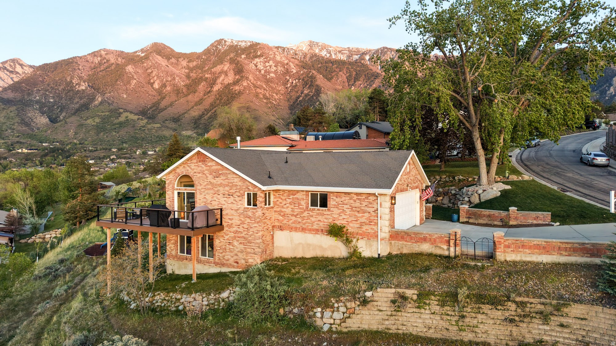 DIMPLE DELL RANCHETT - Residential