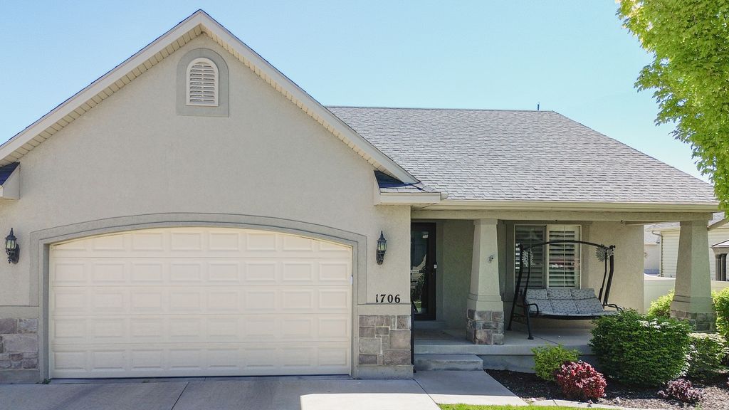 Photo of 1706 W 1300 S, Springville, UT 84663 (MLS # 2157275)