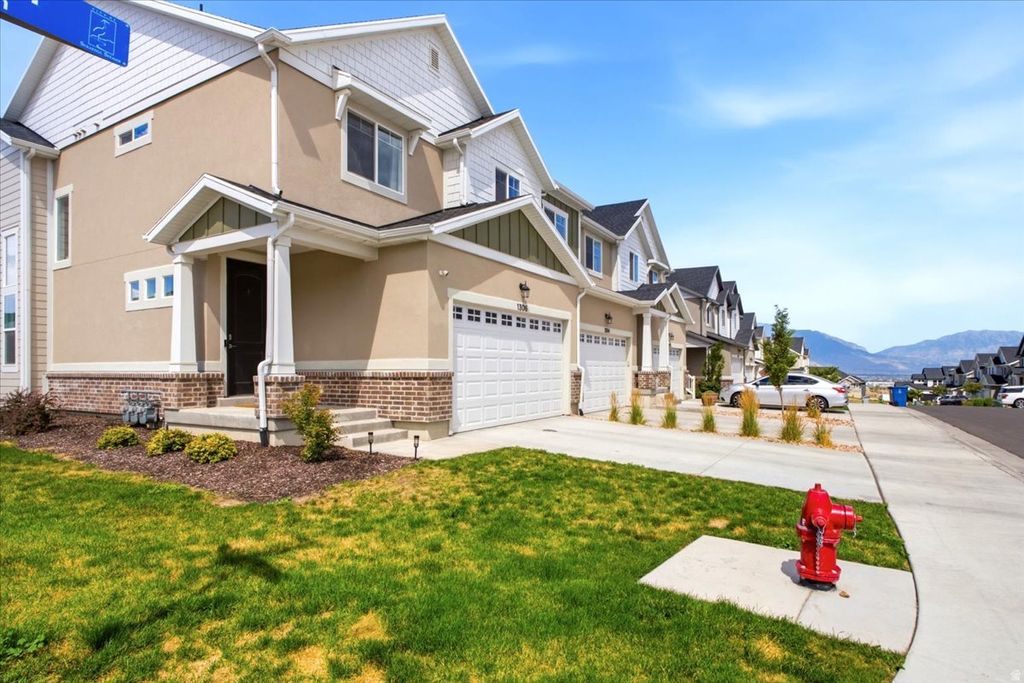 Photo of 1306 W CAINE DR, Saratoga Springs, UT 84045 (MLS # 2170608)