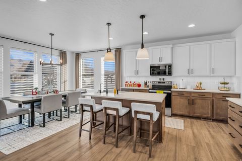 Tiny photo for 4590 N OKTOBERFEST WAY, Eagle Mountain, UT 84005 (MLS # 2124680)