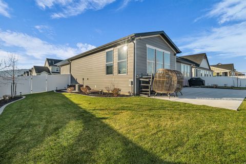 Tiny photo for 4590 N OKTOBERFEST WAY, Eagle Mountain, UT 84005 (MLS # 2124680)