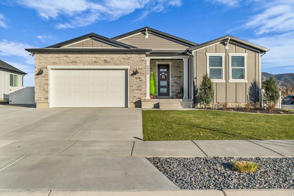 Photo of 4590 N OKTOBERFEST WAY, Eagle Mountain, UT 84005 (MLS # 2124680)
