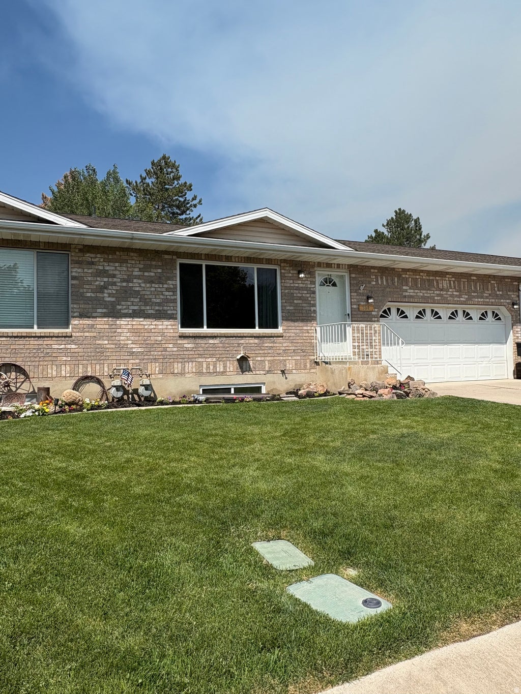 Photo of 564 S GOOSENEST DR E, Payson, UT 84651 (MLS # 2167636)