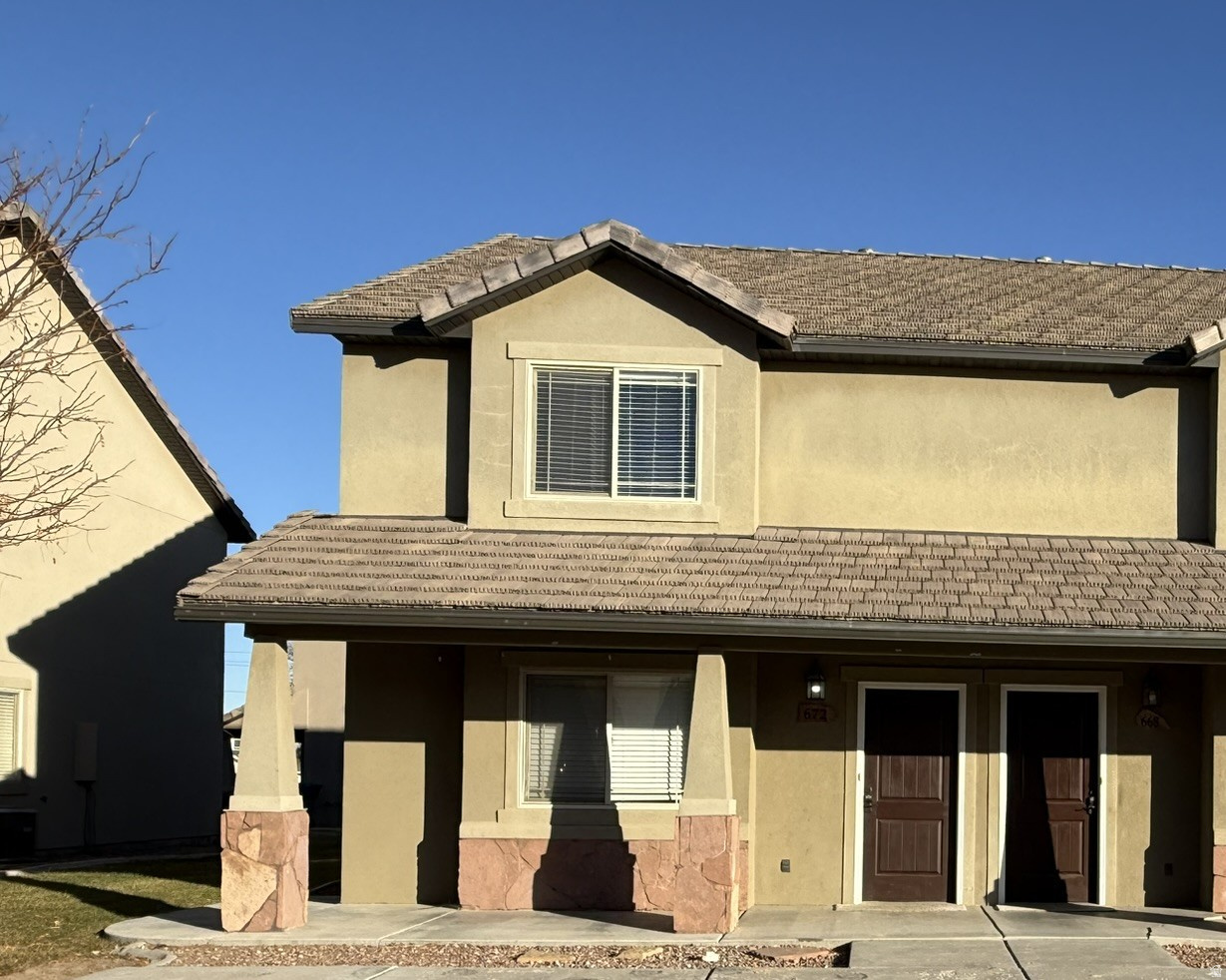 SPRING CREEK TOWN HOMES - Residential