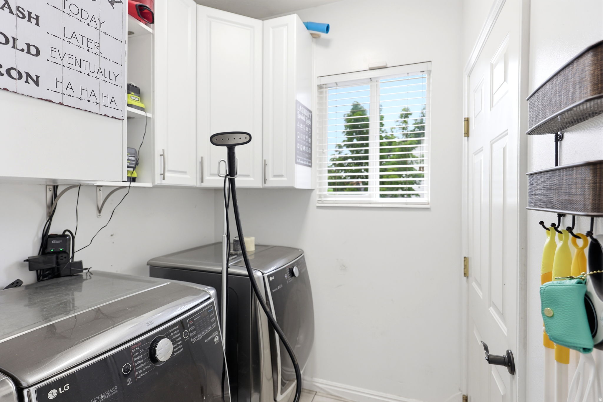 OVERLAKE - Residential