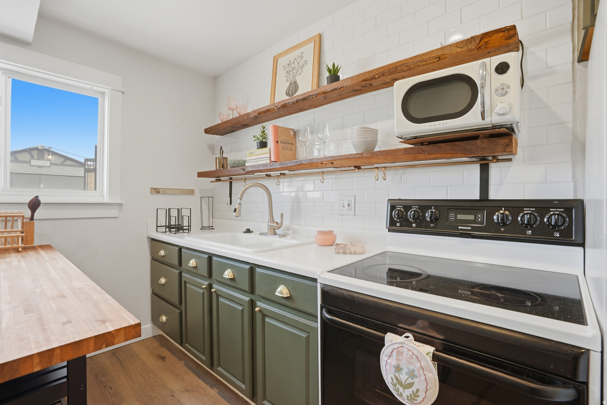 CAROLEE CONDOMINIUMS - Residential