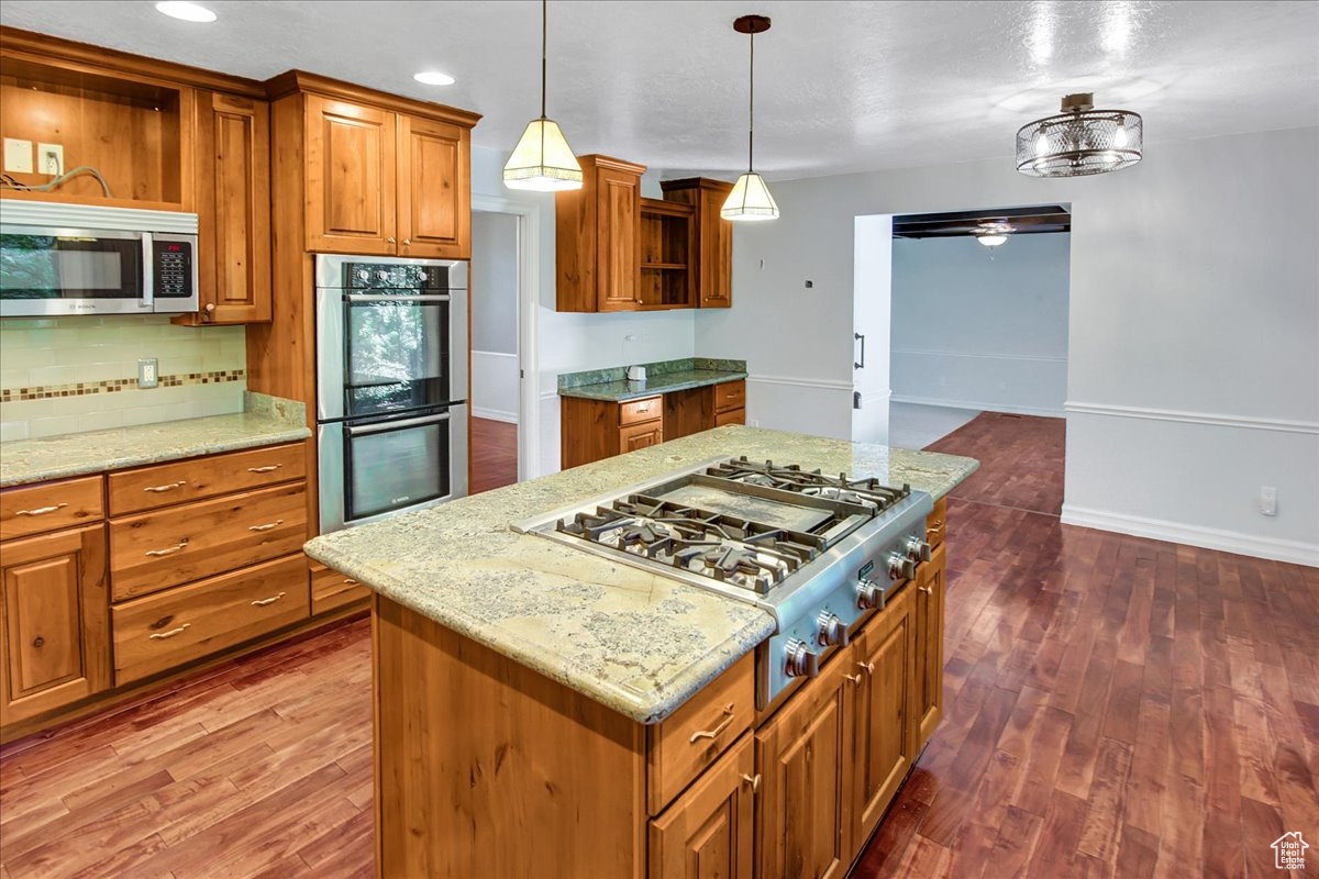 FERNWOOD HOLLOW - Residential