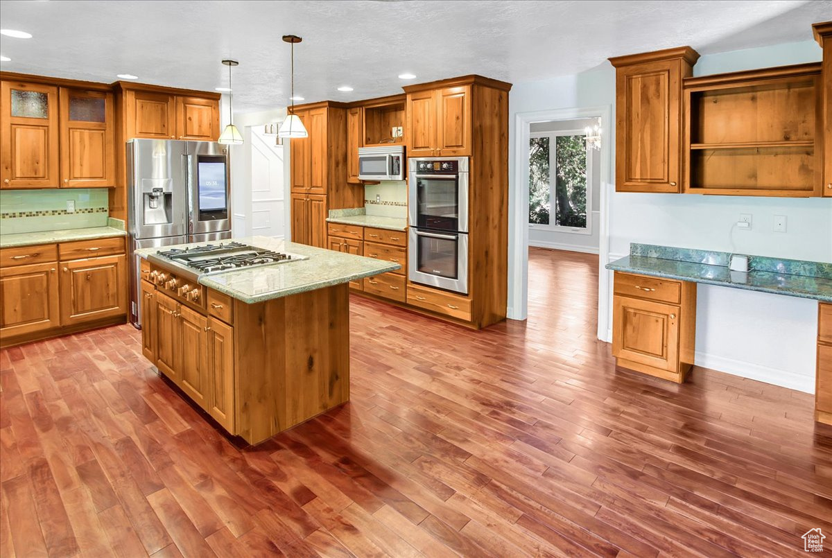 FERNWOOD HOLLOW - Residential