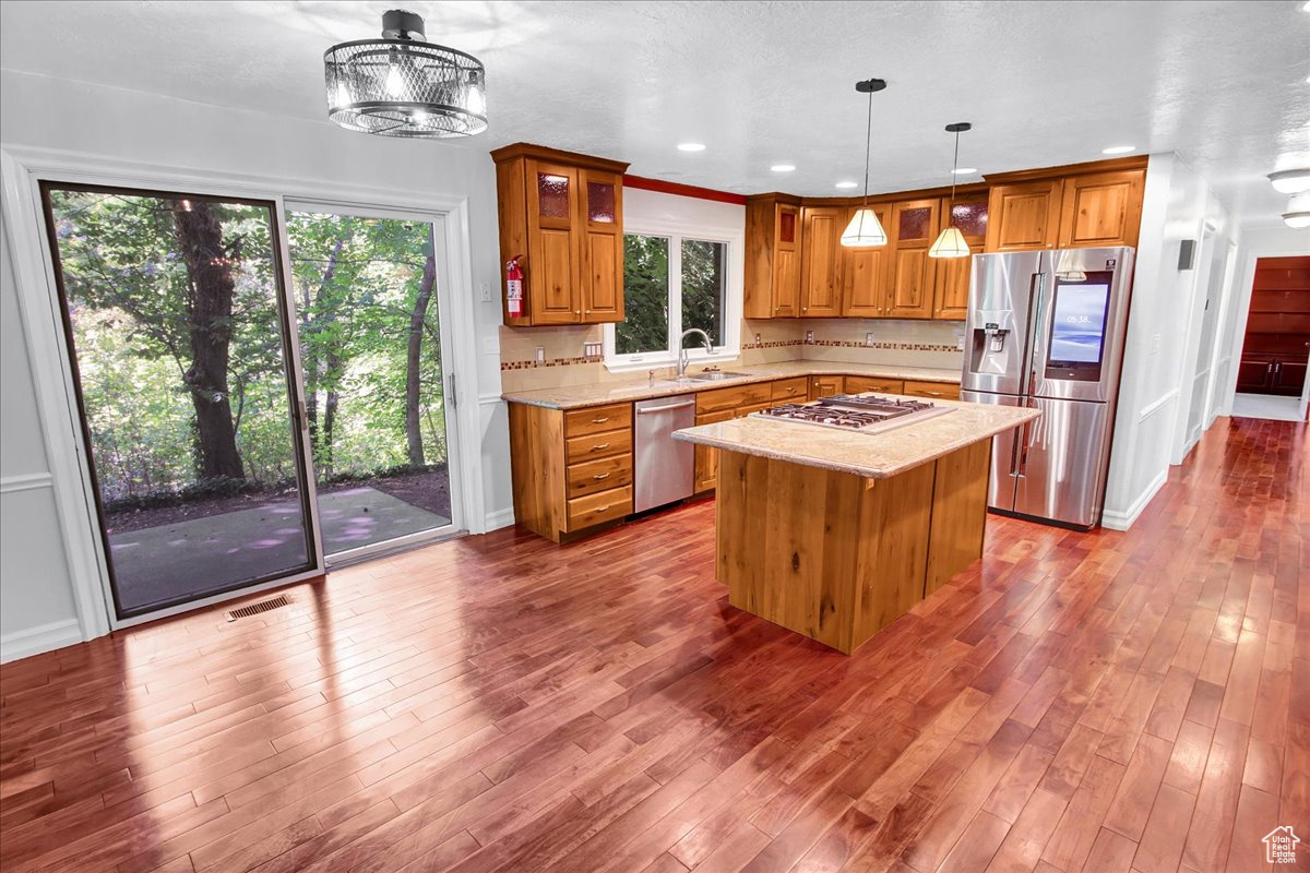 FERNWOOD HOLLOW - Residential