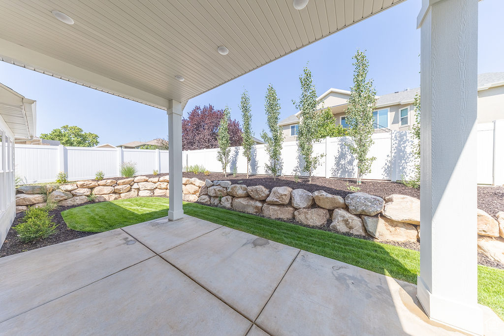 THE OAKS AT OAKRIDGE - Residential