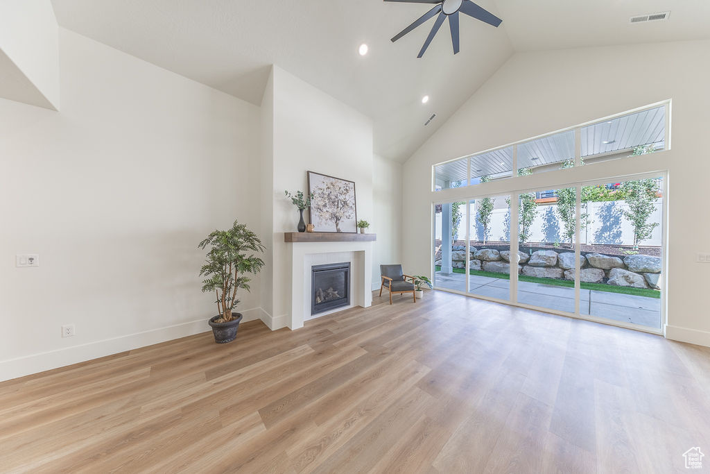 THE OAKS AT OAKRIDGE - Residential