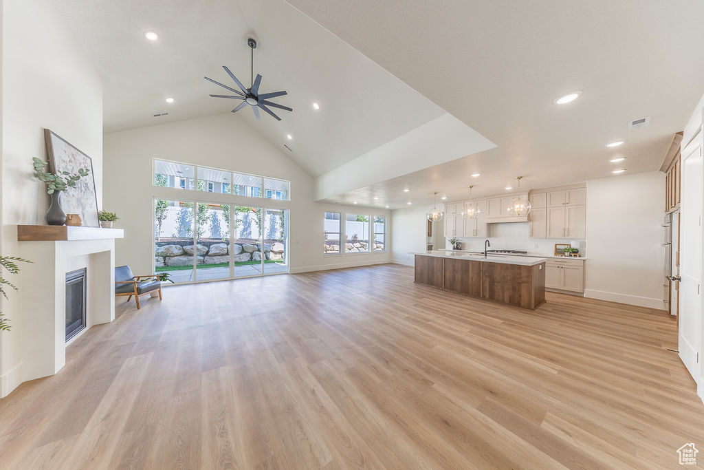 THE OAKS AT OAKRIDGE - Residential