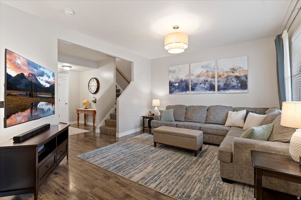 Photo of 1001 W CHATHAM DR N, North Salt Lake, UT 84054 (MLS # 2150696)