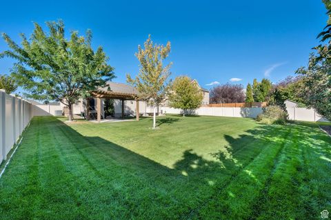 Tiny photo for 1139 W 3150 S, Syracuse, UT 84075 (MLS # 2114764)