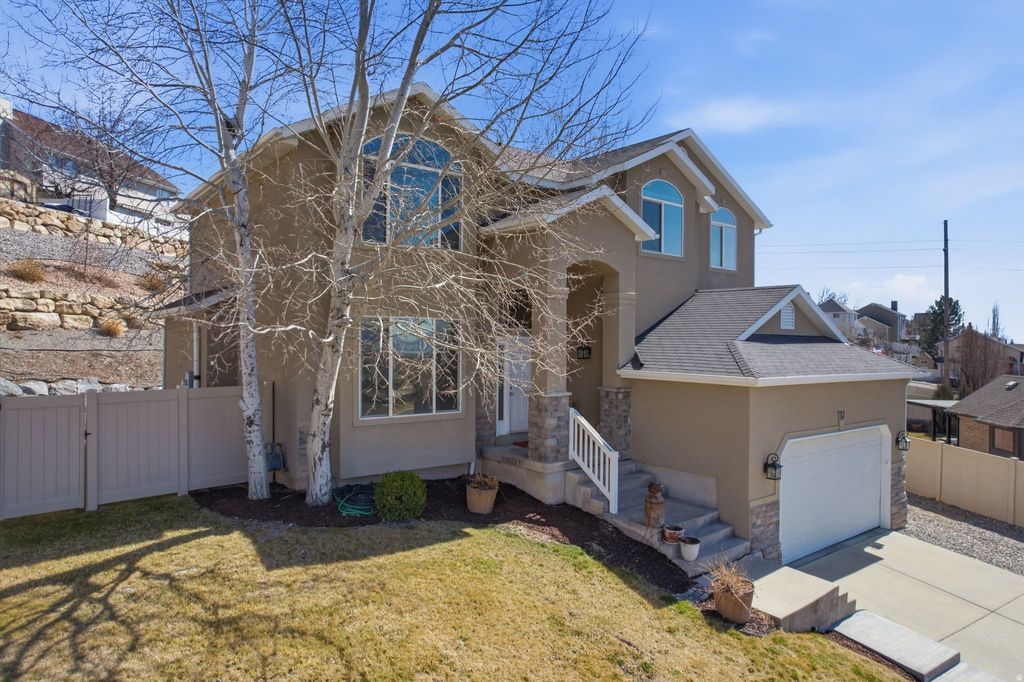 Photo of 712 E 1170 N, Pleasant Grove, UT 84062 (MLS # 2142310)