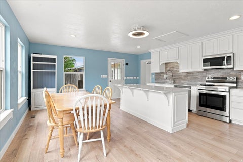 Tiny photo for 998 E OAK DR, Brigham City, UT 84302 (MLS # 2178581)