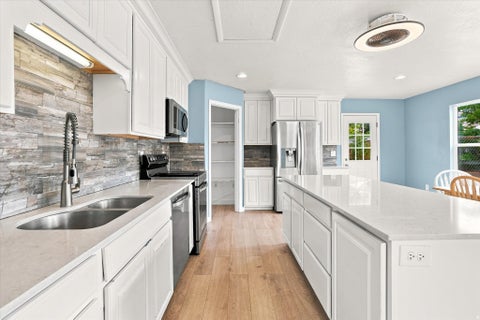 Tiny photo for 998 E OAK DR, Brigham City, UT 84302 (MLS # 2178581)