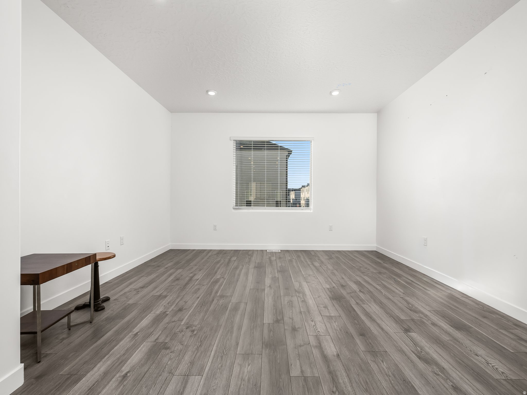 EDGEWATER - Residential