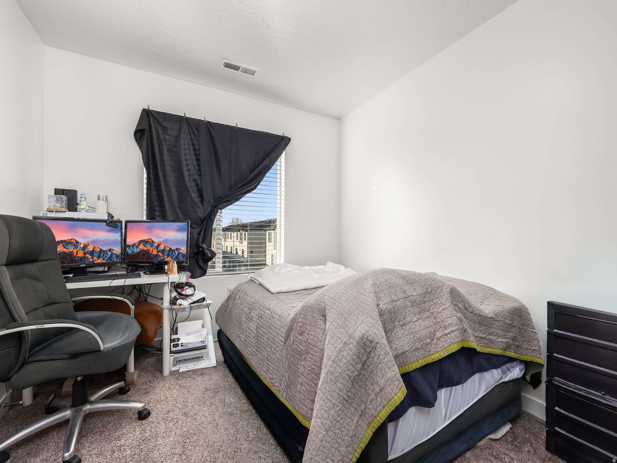 EDGEWATER - Residential