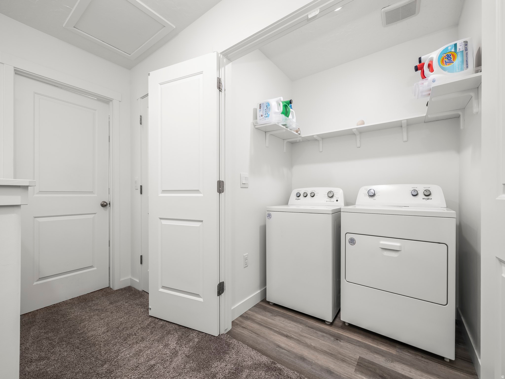 EDGEWATER - Residential