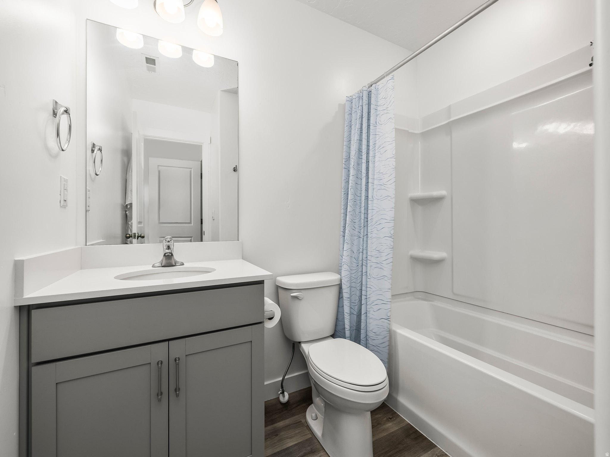 EDGEWATER - Residential