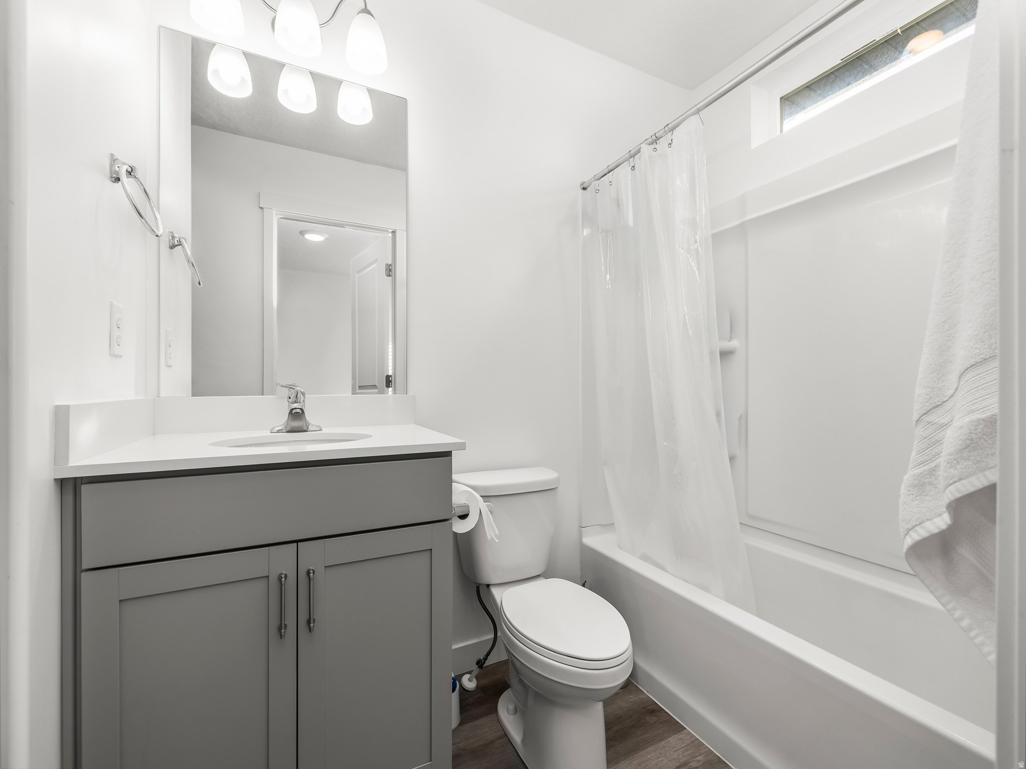 EDGEWATER - Residential