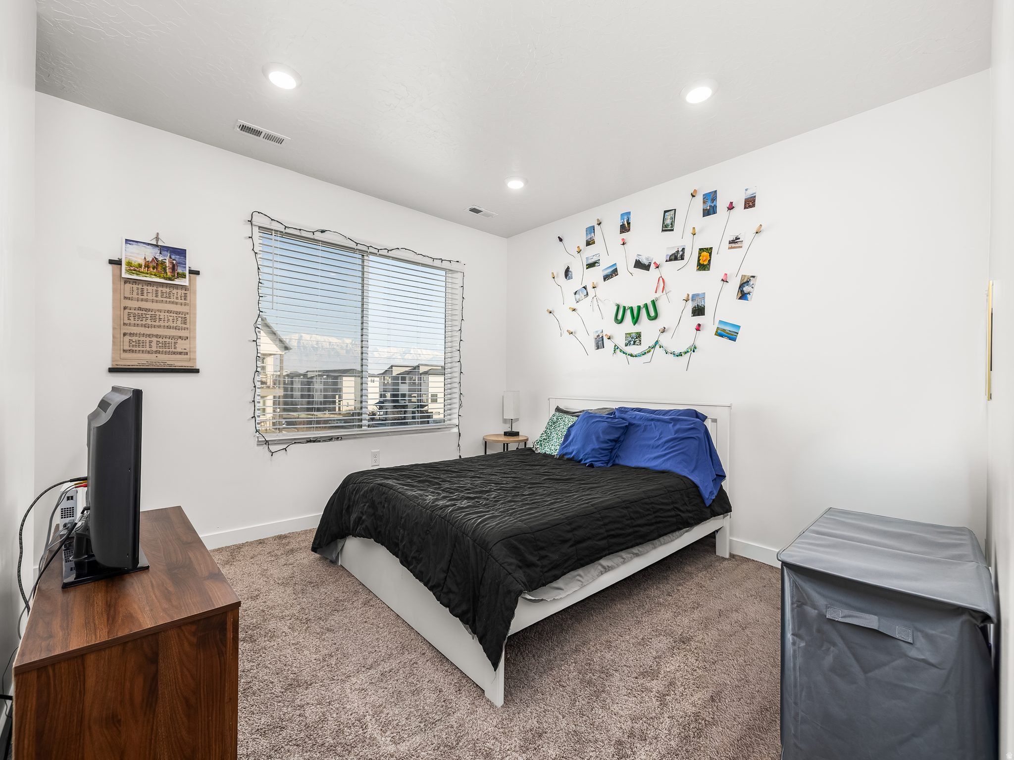 EDGEWATER - Residential