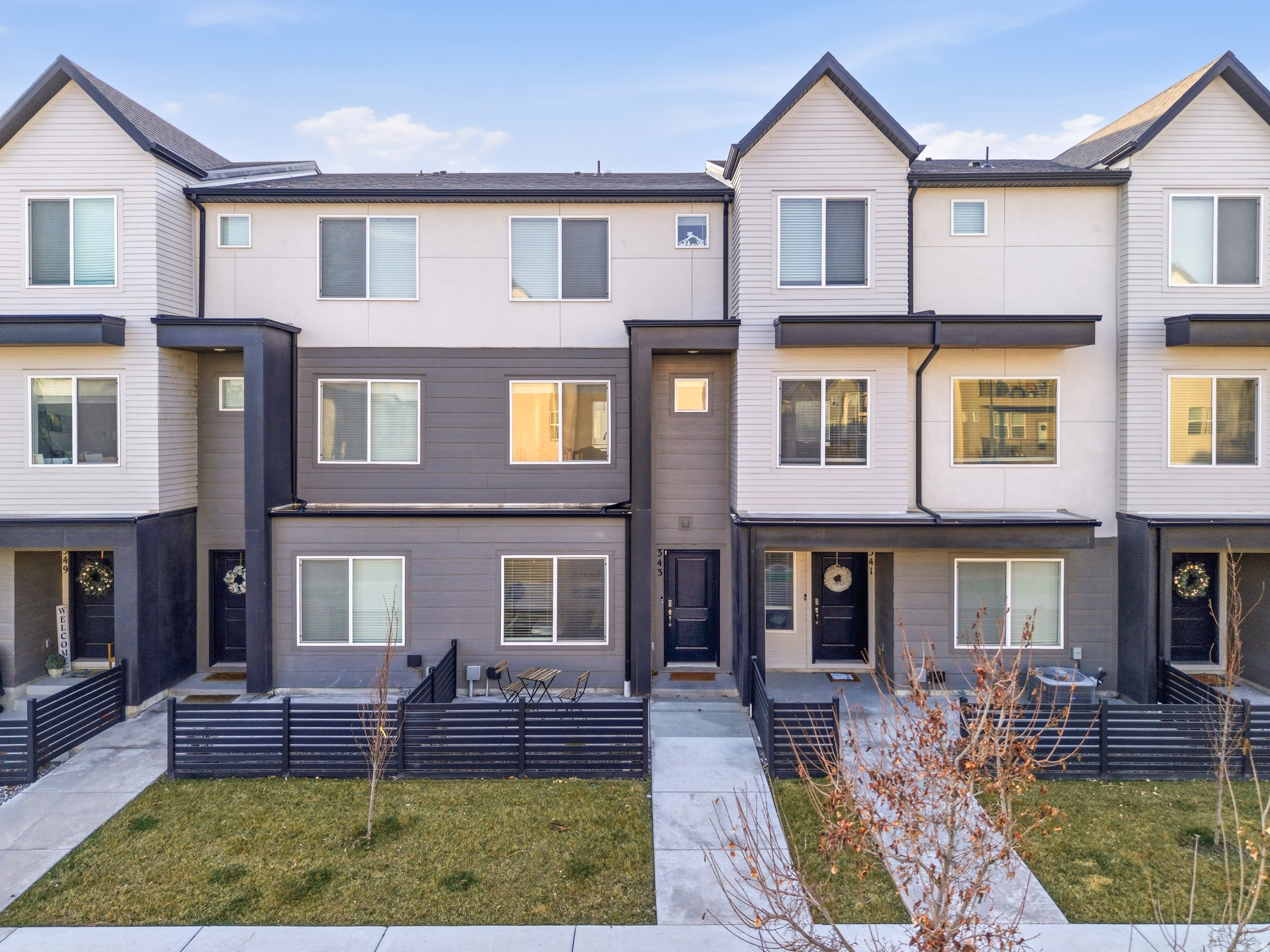 EDGEWATER - Residential