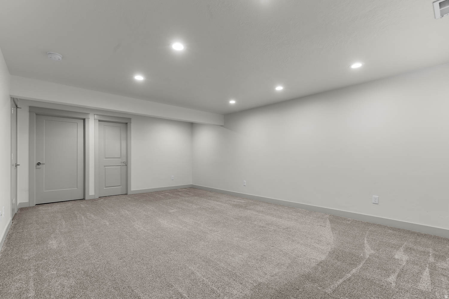 CHESHAM VILLAGE - Residential