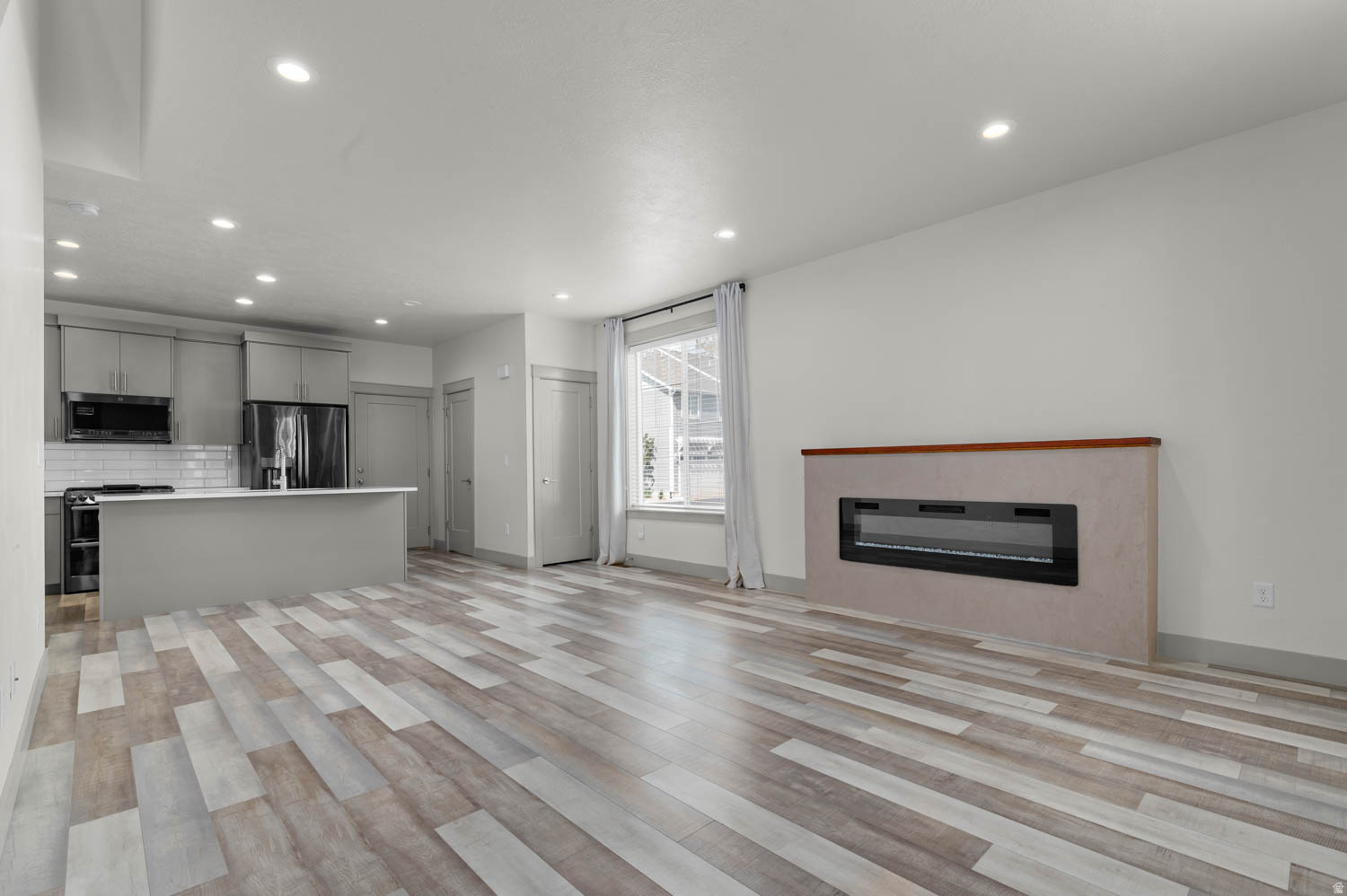 CHESHAM VILLAGE - Residential