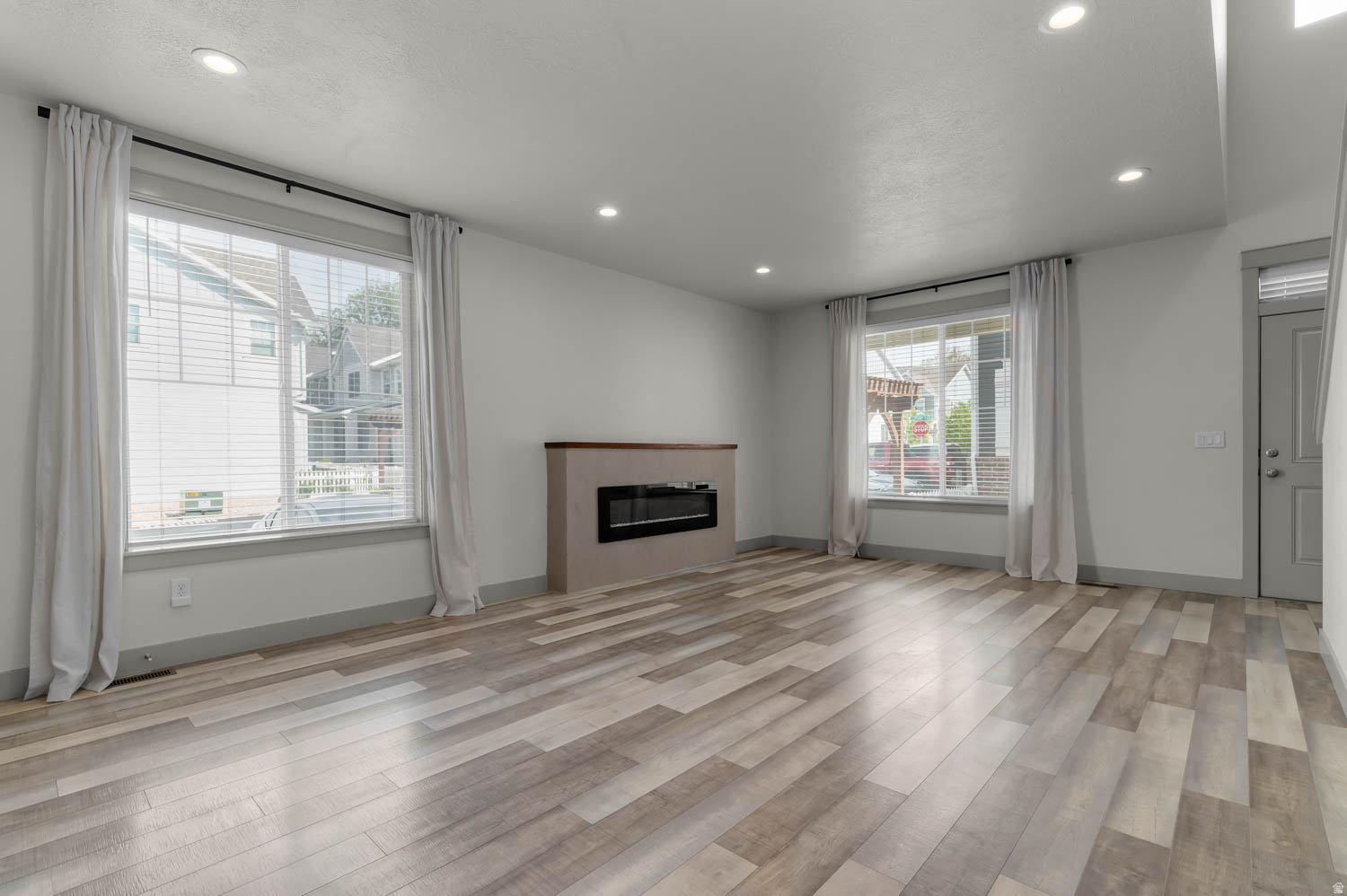CHESHAM VILLAGE - Residential