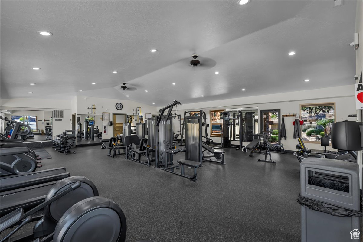 STONE CLIFF TOWNHOMES AMD - Residential