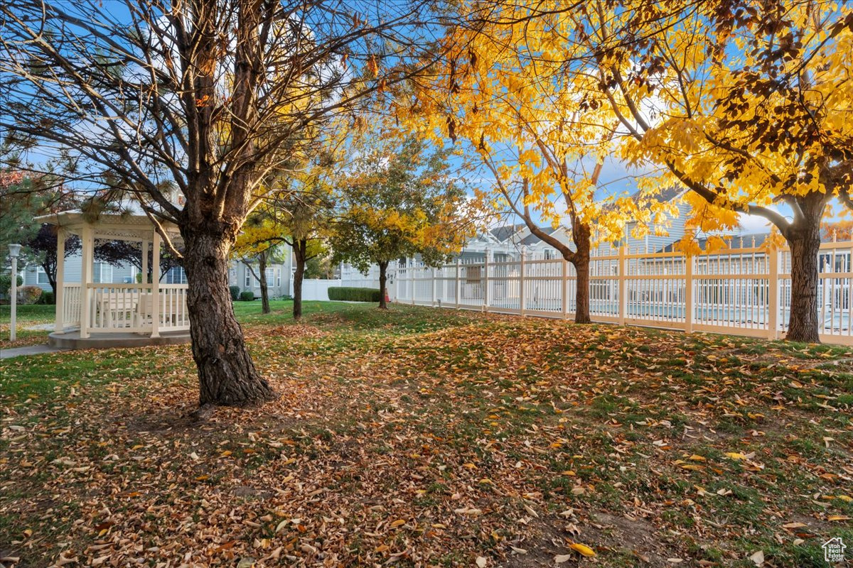 HEIRLOOM COTTAGES - Residential