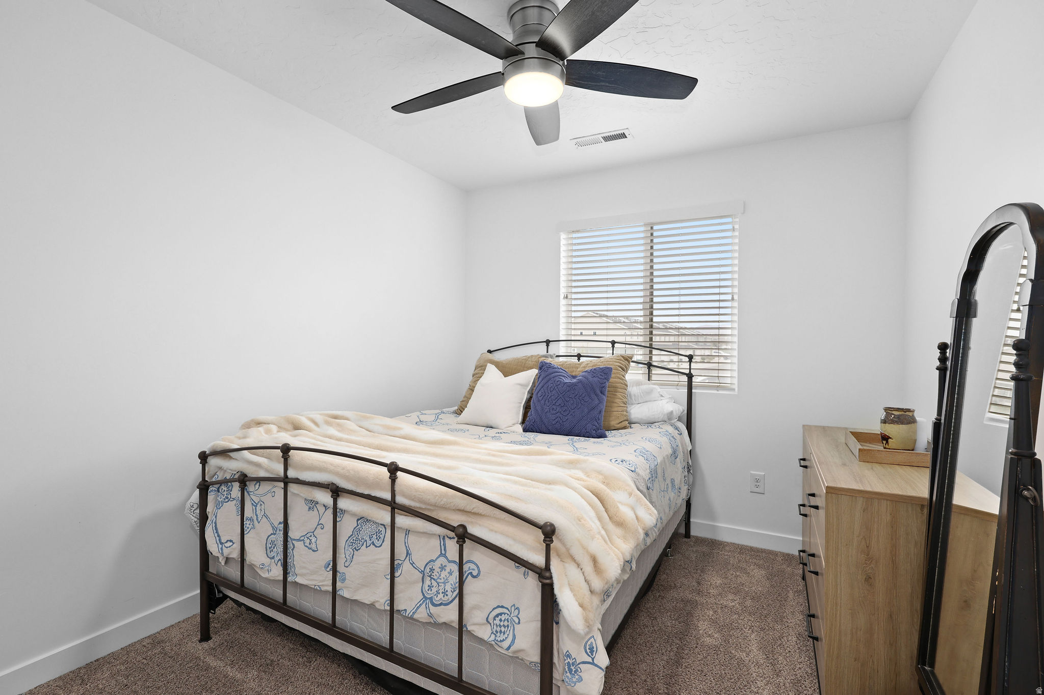 SPRING RANCH - Residential