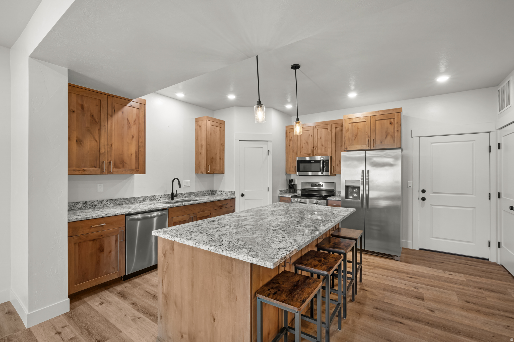 RED VALLEY HEIGHTS - Residential