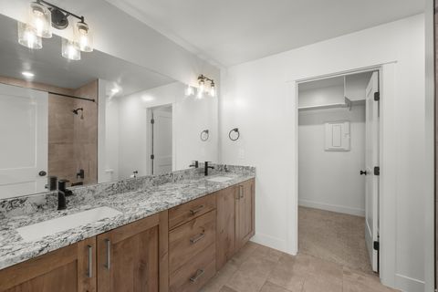 Tiny photo for 421 E WHITE SANDS WAY #B, Orderville, UT 84758 (MLS # 2135211)