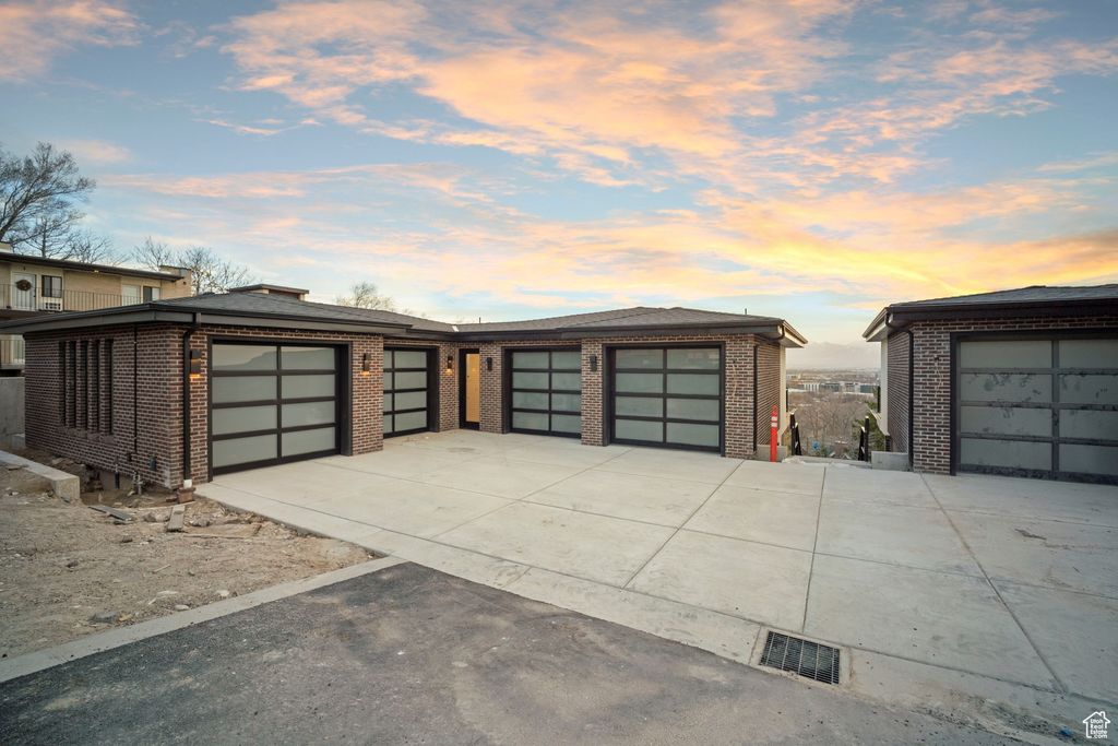 Photo of 603 N DARWIN ST E, Salt Lake City, UT 84103 (MLS # 2070782)