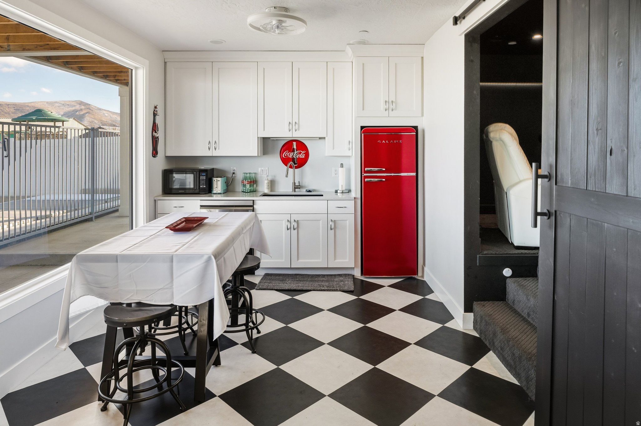 THE RANGE EAST - Residential