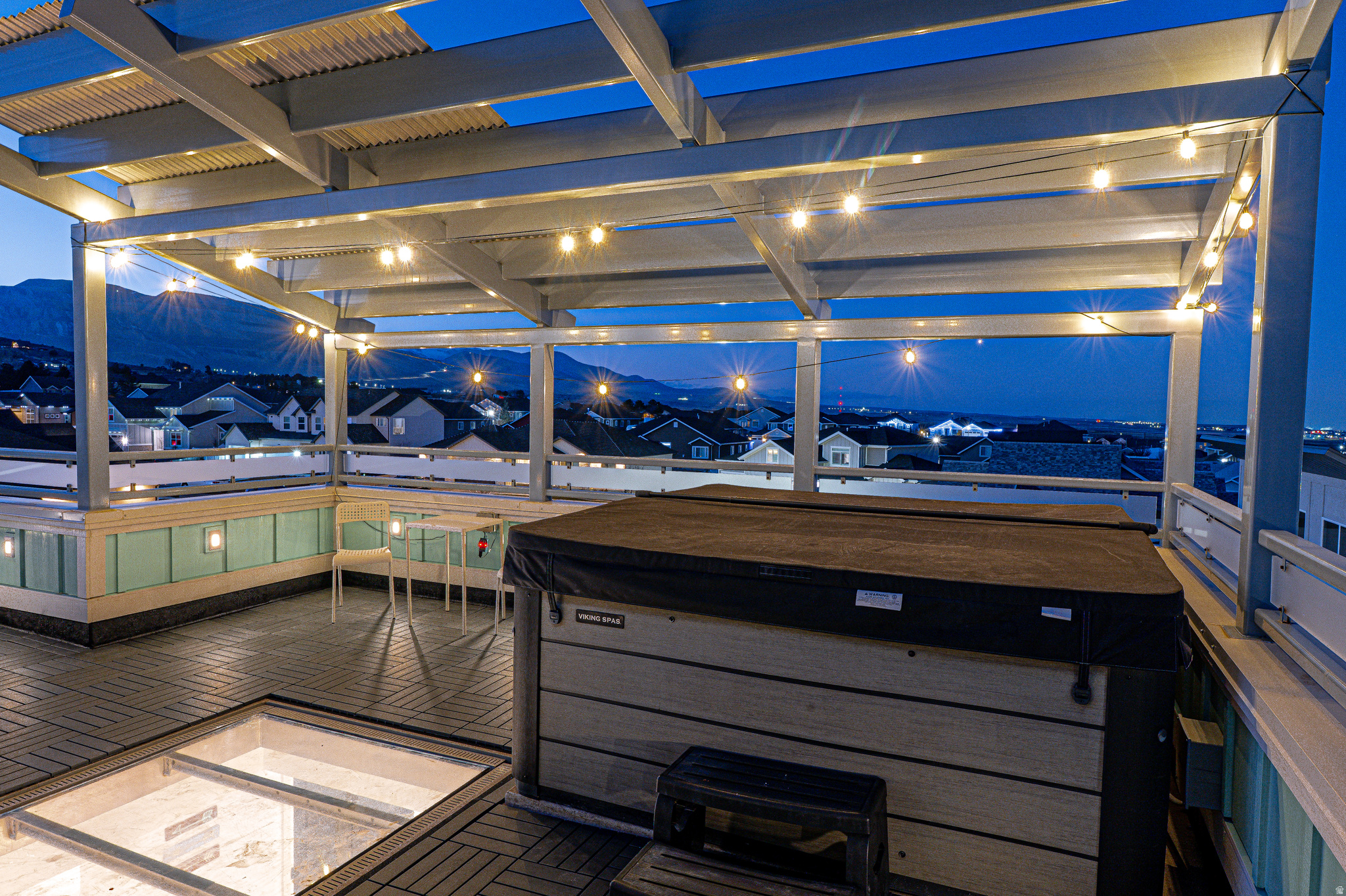 THE RANGE EAST - Residential