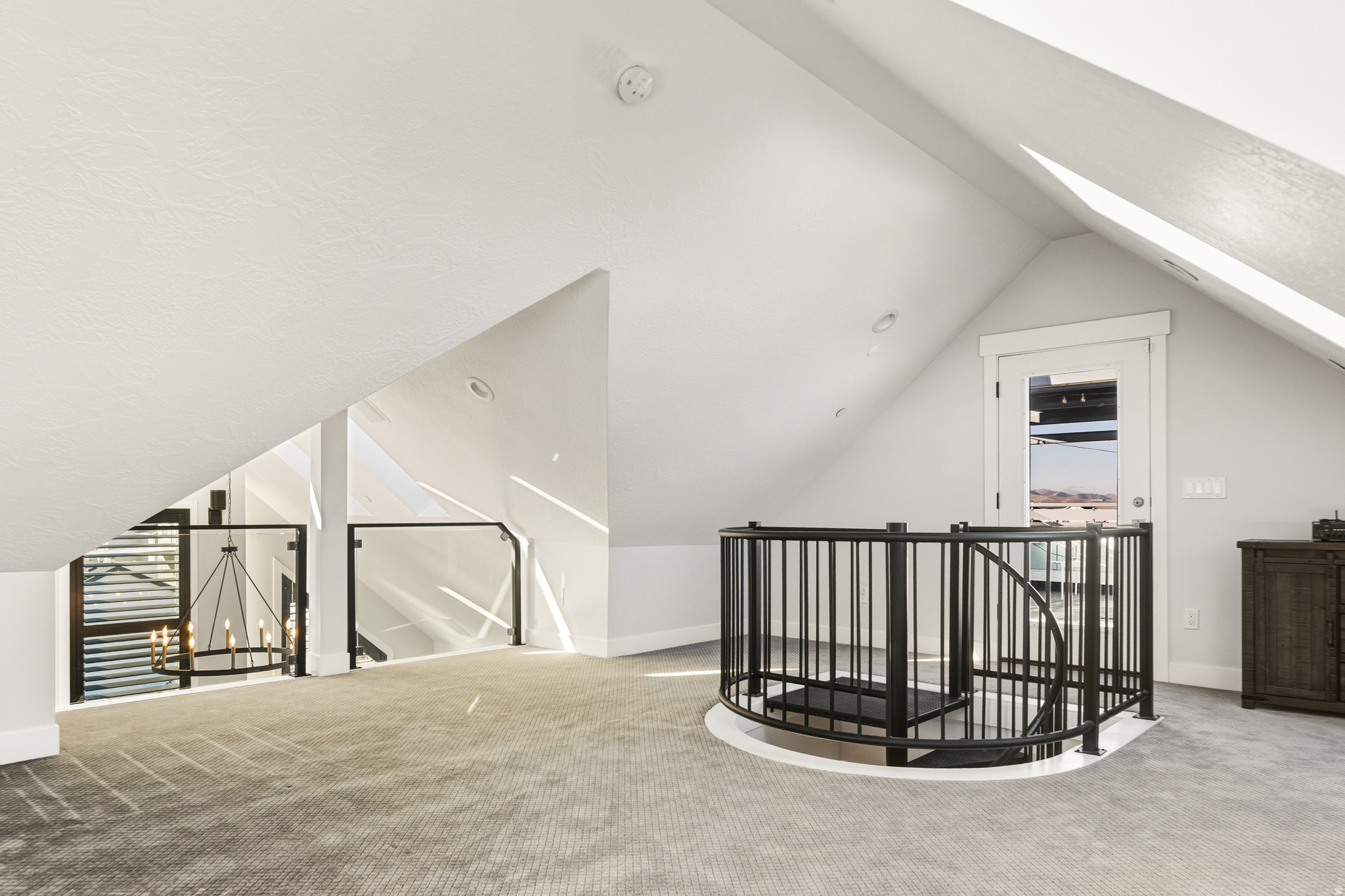 THE RANGE EAST - Residential