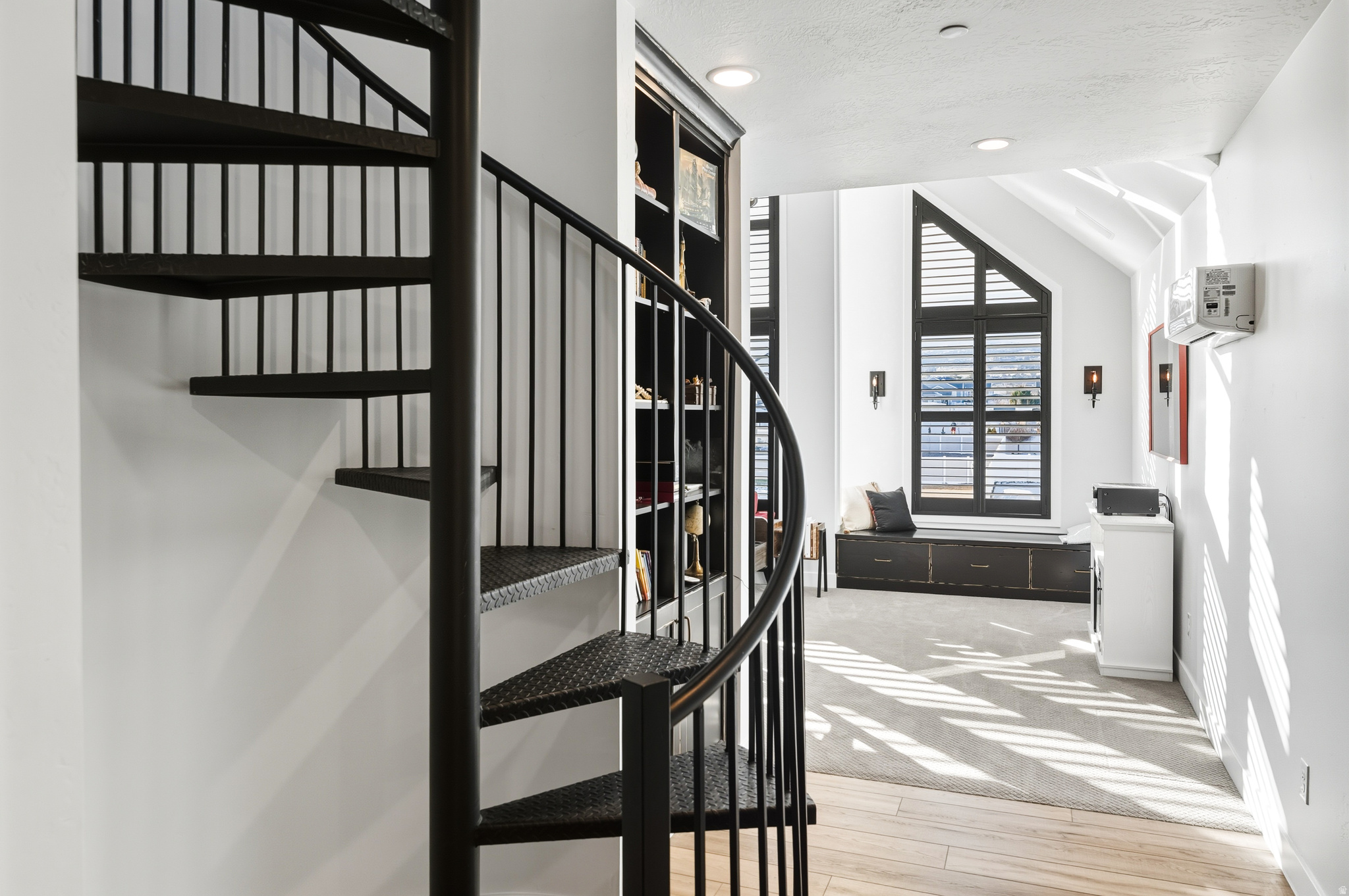 THE RANGE EAST - Residential