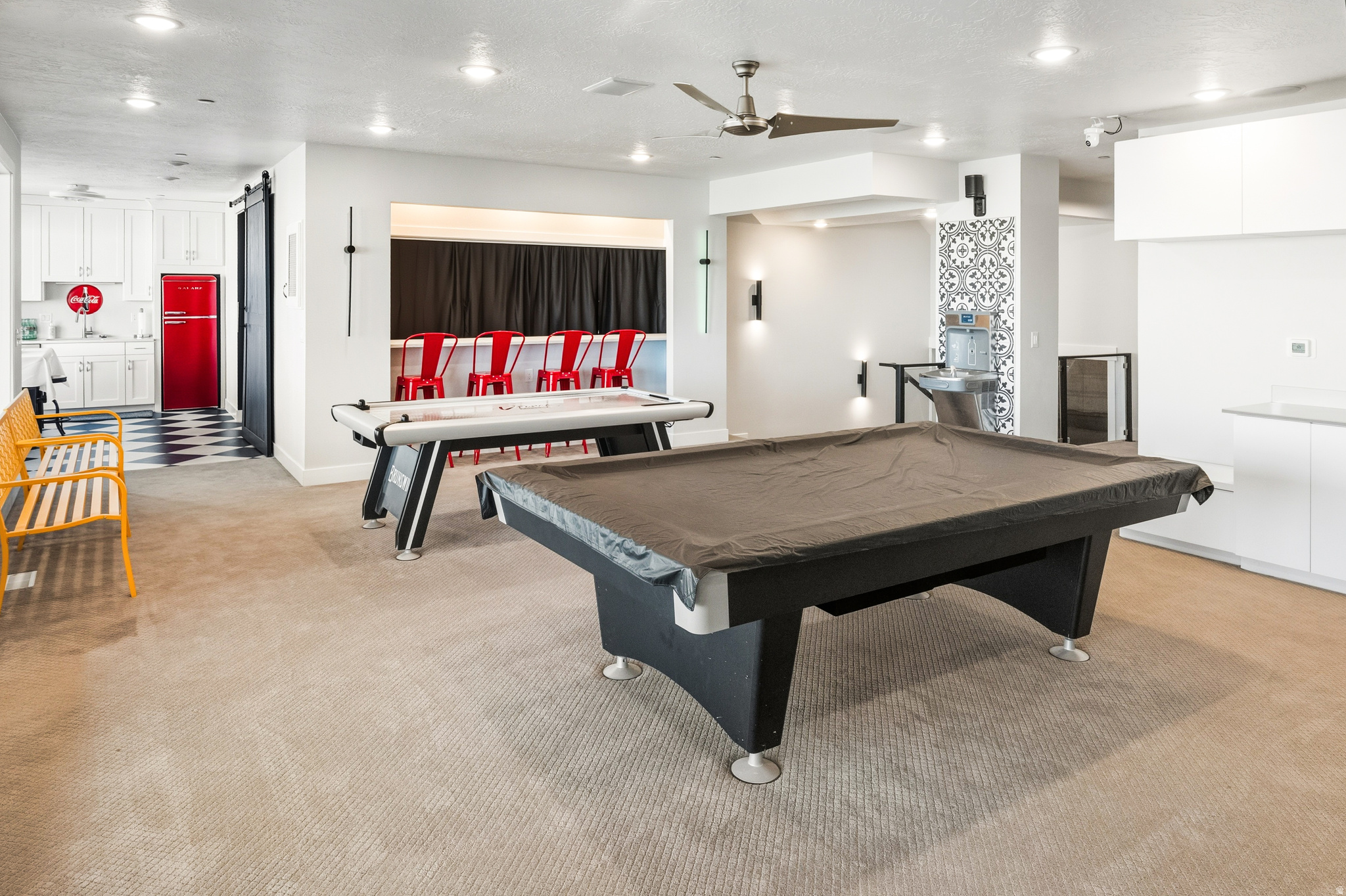 THE RANGE EAST - Residential