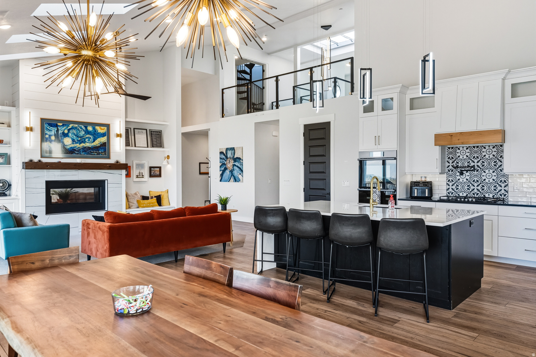 THE RANGE EAST - Residential